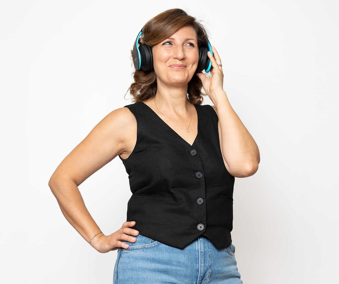 English with Maria, the Listening and Speaking English Course that will help you learn natural English.